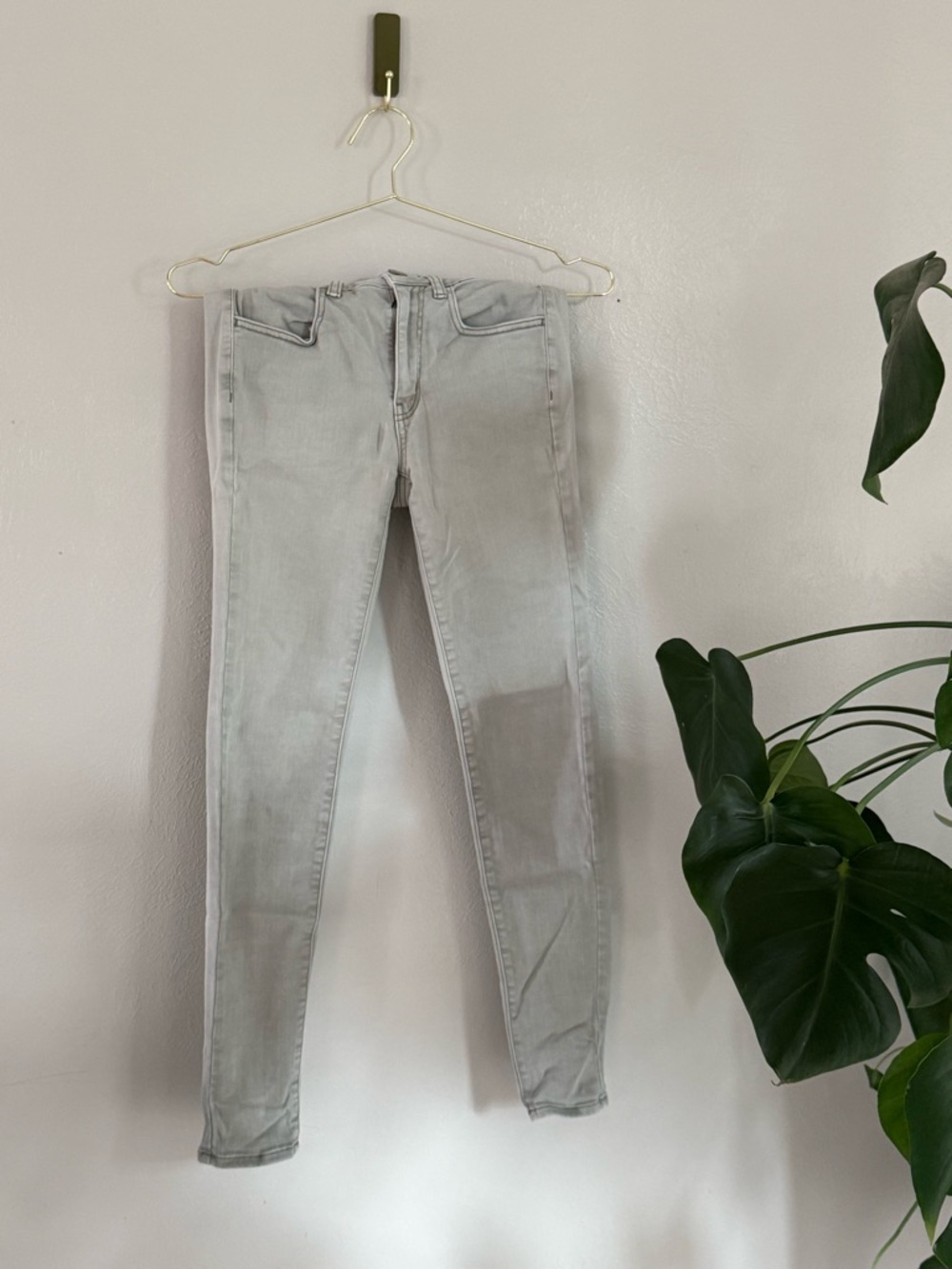 💖3 for $25 bundle💖 American Eagle Skinny Jeans-Sage Green
